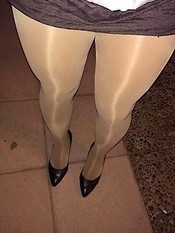 Voyeur pics legs in pantyhose and stockings #4