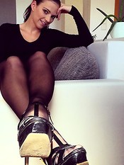 amateur legs nylon